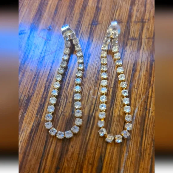 Earring bundle - Picture 3 of 3